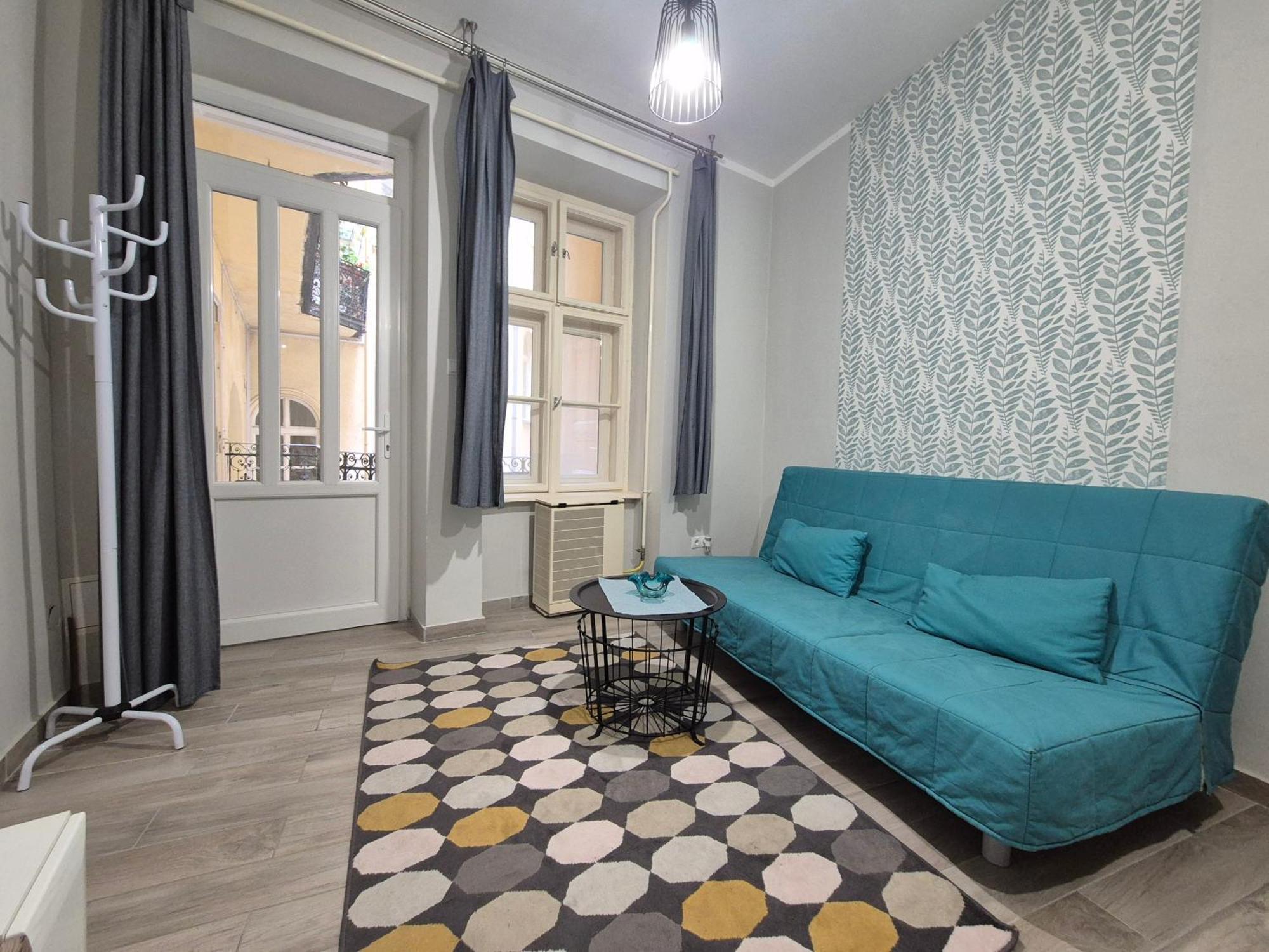 Apartment In The Heart Of *